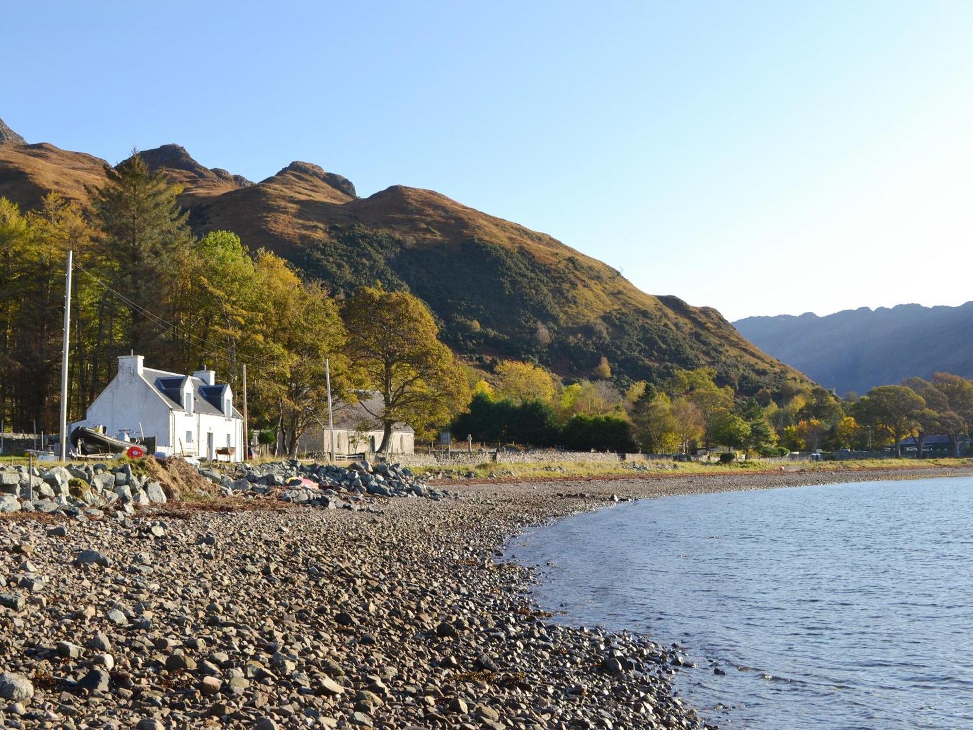 Shore Cottage Arnisdale Exterior foto
