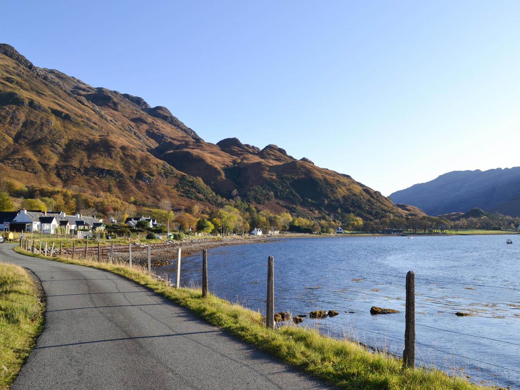 Shore Cottage Arnisdale Exterior foto