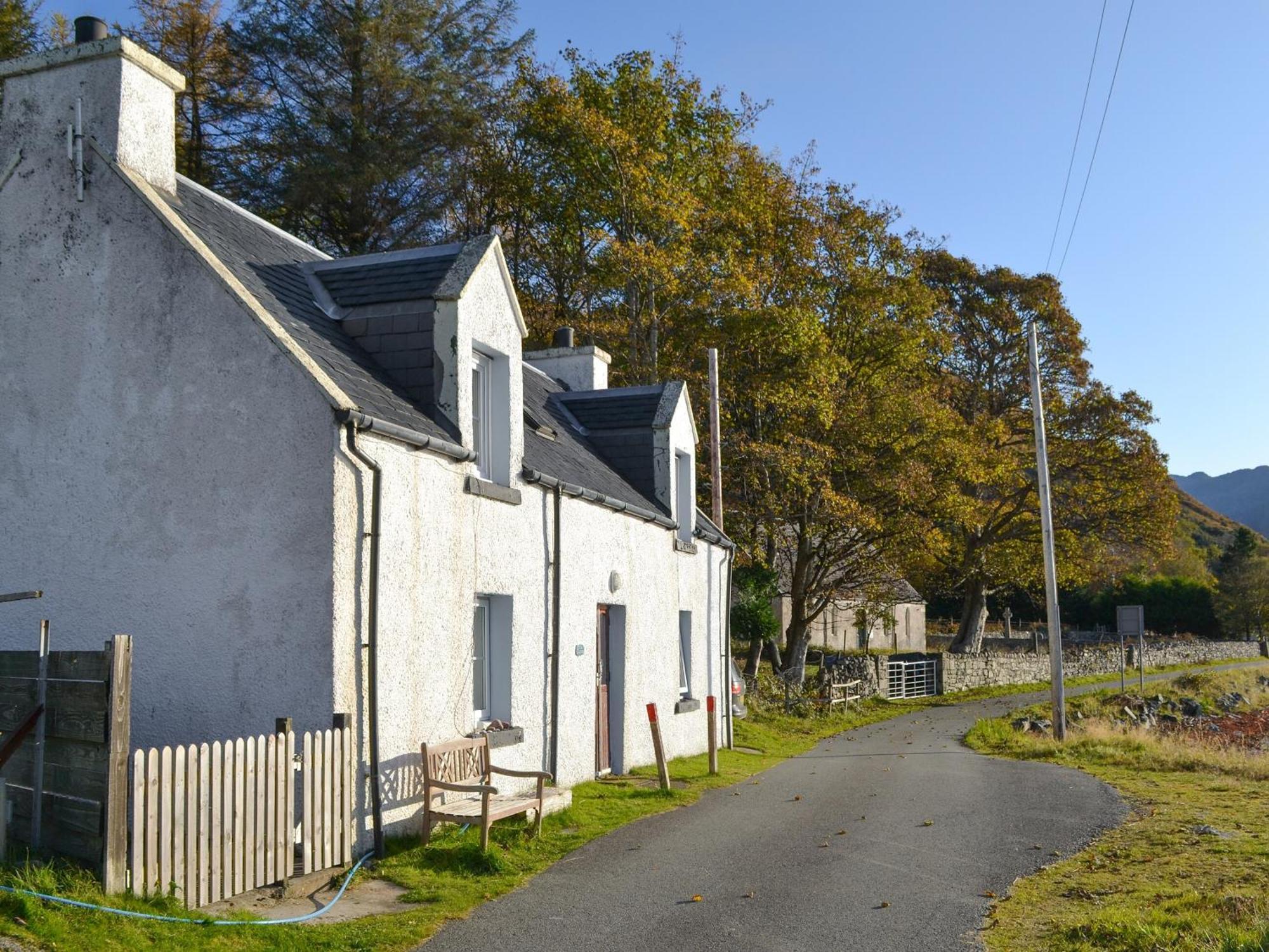 Shore Cottage Arnisdale Exterior foto